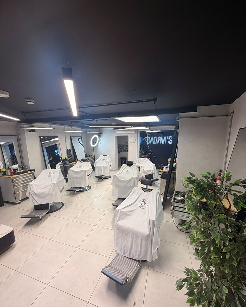 Badavi's Barbershop interior, photograph 1